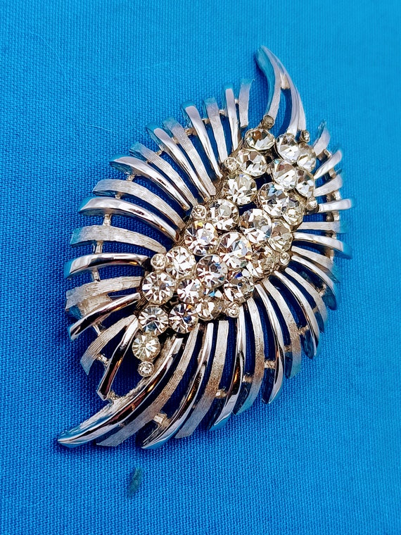 Trifari Rhinestone Brooch - image 2