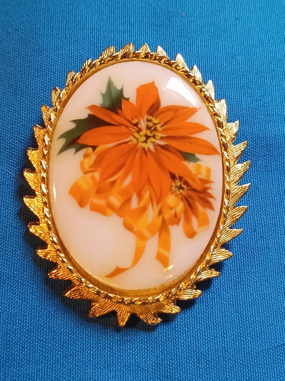 Holiday Brooch Signed Dodds 1960s