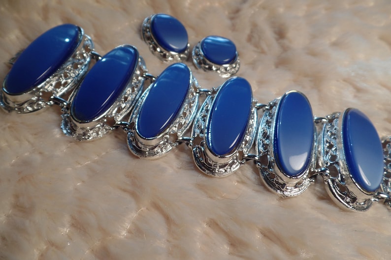 1950/'s Impressive Bracelet and Earrings Set with Blue Thermoset Stones