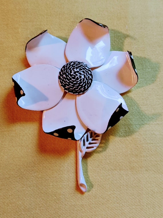 Black and White Enameled Flower Brooch