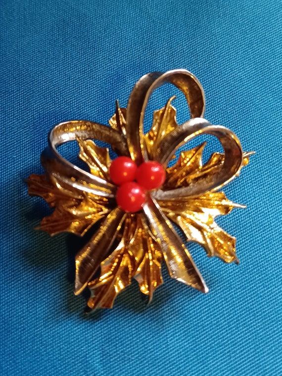 Holiday Brooch Signed "Art"