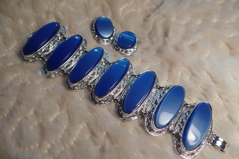 1950/'s Impressive Bracelet and Earrings Set with Blue Thermoset Stones