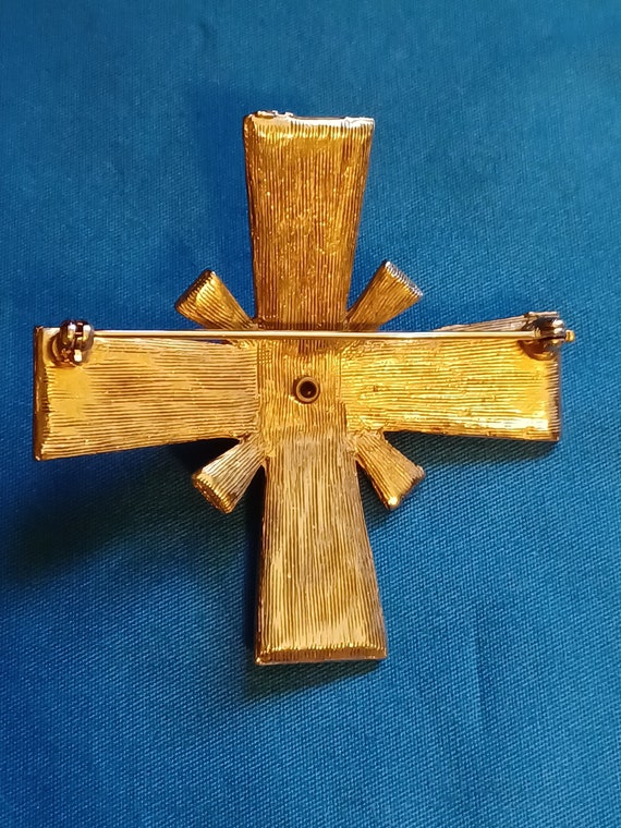 Maltese Cross Brooch - image 3