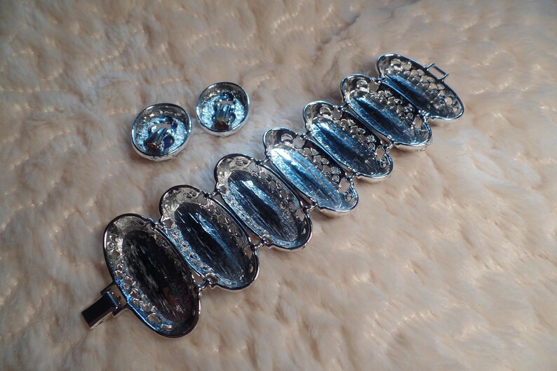 1950/'s Impressive Bracelet and Earrings Set with Blue Thermoset Stones