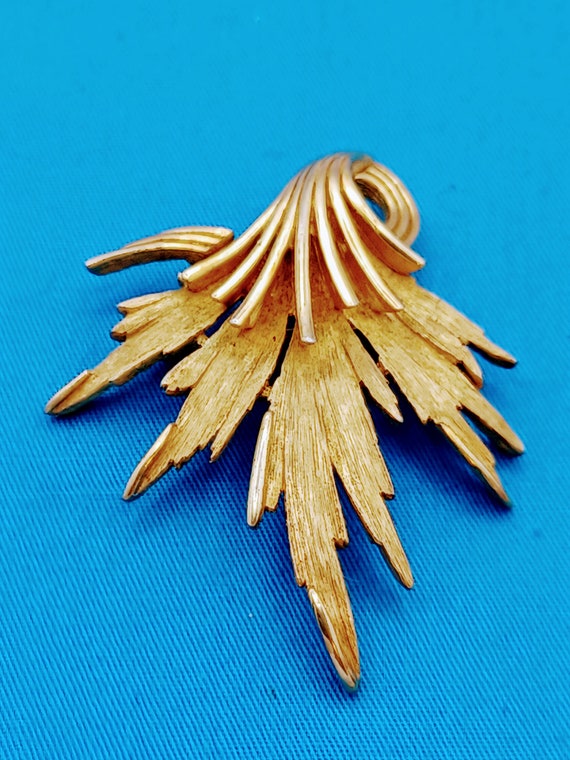 Trifari Leaf Brooch - image 1