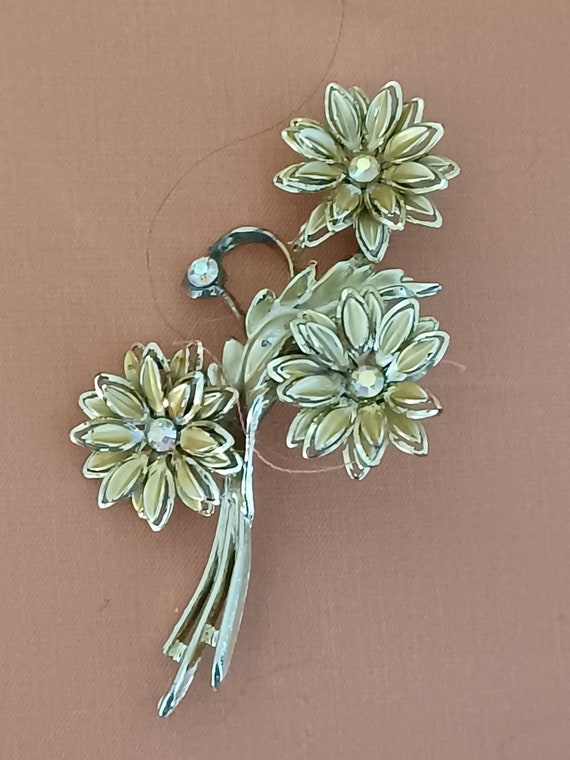 1950s Flower Brooch