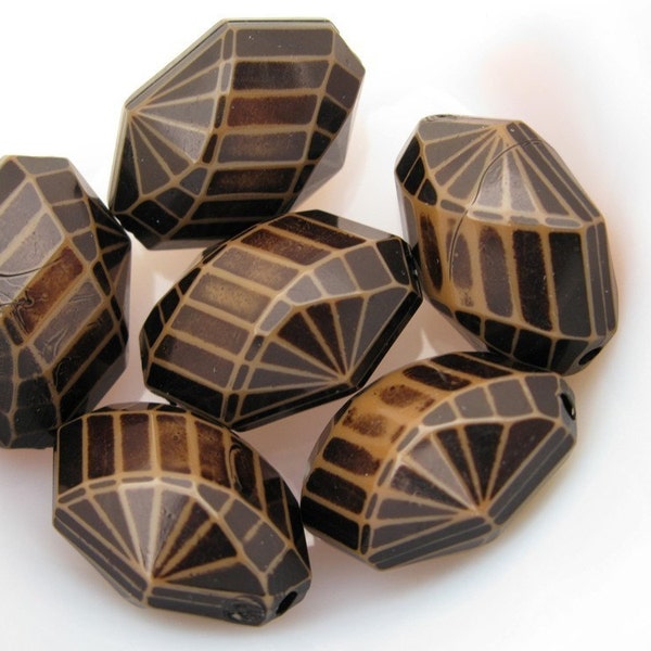 Acrylic Old World Weathered Beads - Umber with Opal Lining - D - 20mm - Pkg 6