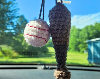 Patrón de béisbol y bate de crochet: Colgante para espejo de coche y llavero (Descarga PDF)