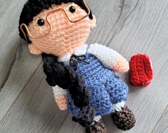 Patrón de crochet Harvest Moon: Muñeca Mary con accesorio de libro (Patrón en PDF)