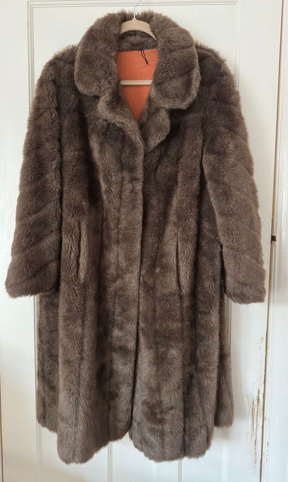Womens Wonderfull Faux Fur Coat Gorgeous Vintage … - image 9