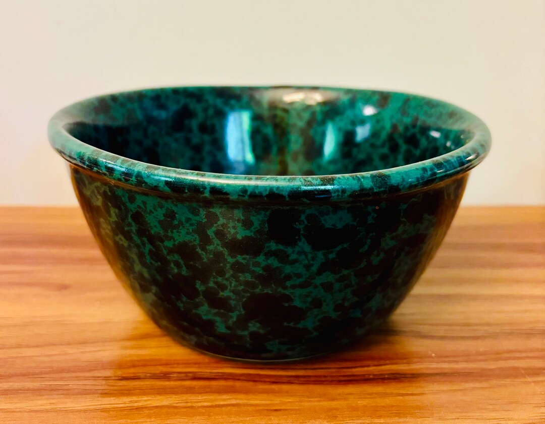 Retro Bennington Pottery Stoneware Bowl Lead Free, Microwave Safe, Made