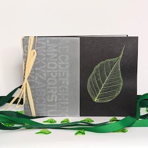 Tarjeta de felicitación con sello de hoja y alfabeto / tarjeta hecha a mano / papel de calco / arte de la naturaleza / tarjeta de aniversario / tarjeta de cumpleaños / tarjeta de celebración