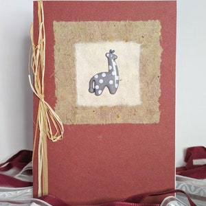 Nouvelle carte de voeux pour bébé / carte de voeux faite main girafe / occasion spéciale / carte pour nouveau-né / créations en papier