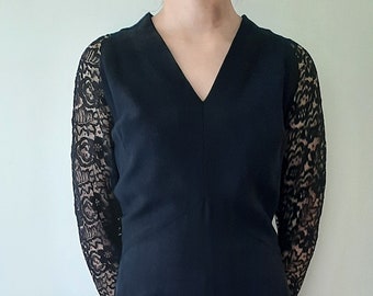 Vintage 1950s Black Cocktail Wiggle Dress  Crepe and Lace  Curvy   Long Sleeve Knee Length Evening Dress   New Years Eve  Medium