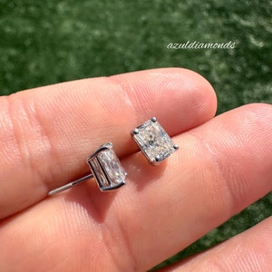 Lab Grown Radiant Cut Diamond Stud Earrings Radiant• 14k Solid Gold • F Color VS1 Clarity 4 Prong • Stud Earrings • Radiant Cut Studs