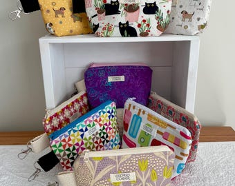 Schlüsselanhänger, Kurzwaren Beutel, Garnschüssel, Geldbörse, Strickzubehör, Brieftasche