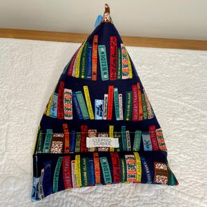 Electronic Device Prop: Hands-Free Kindle, Phone and Tablet Pillow, Rifle Paper Co. Navy Book Club fabric