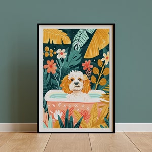 Peut inclure: Illustration numérique d'un chien dans une baignoire entourée d'une végétation luxuriante et de fleurs colorées. Le chien est un cockapoo blanc et brun avec un nez rose et des yeux bruns. La baignoire est rose et blanche avec un motif floral. L'arrière-plan est vert foncé.