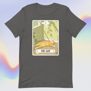 Camiseta con carta del tarot de gato, camiseta con el tarot del sol, camiseta con gráfico de meme de gato lindo, camiseta unisex de gran tamaño boho hippie, regalo para mamá gata anime feliz y perezosa durmiendo