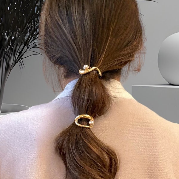 Trendy Popular 2pcs Pearl Gold Hair Pin, Ponytail Hook Hair Cuff for Women, 2024 Runway Summer Hair Accessories, Women Metal Ponytail Holder