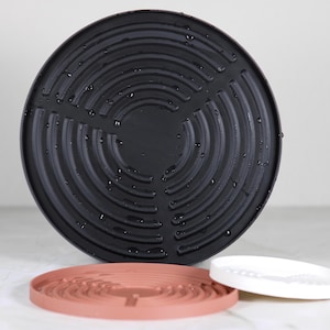 Unique Plant Drainage Tray, Multiple Sizes, Eco-Friendly Home Decor, Indoor Plant Accessory, Modern 3D-Printed