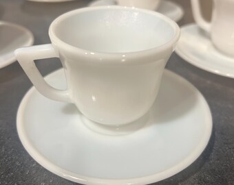 1950年代 ミルクガラス デミタス/エスプレッソセット - カップ6個、ソーサー6個