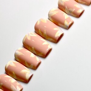Yellow flowers press on nails