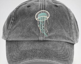 Gorro bordado con medusas realistas / Gorra con temática marina / Regalo de naturaleza costera / Gorro con temática marina para amantes del océano