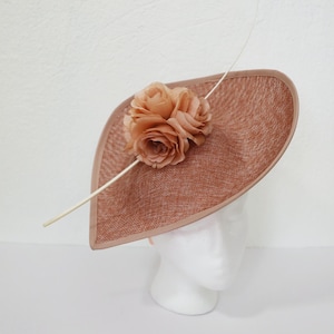 Taupe Kentucky Derby Fascinator Blush Roses Hatinator Wedding Guest Hat Blush Flowers Hat Large Mauve Fascinator Rose Mauve Hat Dusty Rose