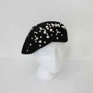 Black Wool Beret With White Pearl Embellishments - Etsy Denmark display picture 1