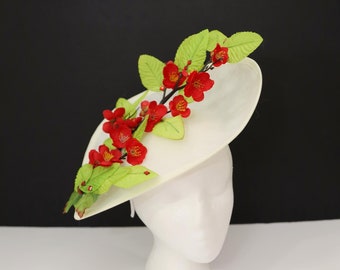 Large Red & Emerald Green Rose Floral Flower Fascinator Hat  display picture 2
