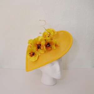 Yellow Fascinator Kentucky Derby Hat Yellow Orchid Flowers Wedding Guest Hat Yellow Garden Party Fascinator Royal Ascot Large Teardrop Hat