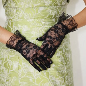 Black Wrist Length 9&quot; Lace Gloves Opera Sheer Gloves With Ruffle Black Party Mesh Lace Short Gloves Evening Dress Wedding Formal Ball Prom
