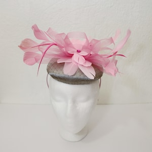Pink Kentucky Derby Fascinator Pink Feathers Hatinator Wedding Guest Hat Gray Fascinator Pink Crystals Hat Tea Party Pink Fascinator Church