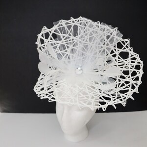 White Kentucky Derby Fascinator Feathers Bridal Hat Wedding Guest Party Hat Garden Party White  Feathers Crystal Fascinator Church Hat