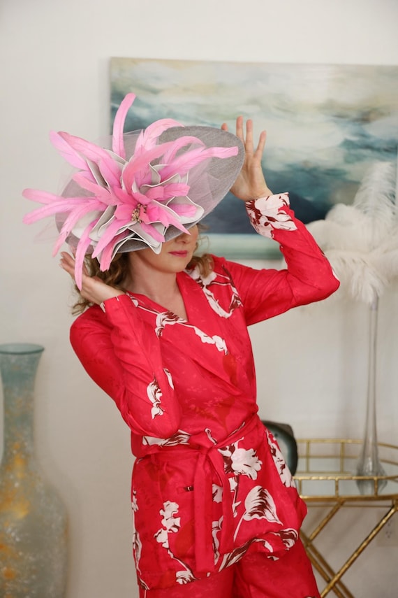 Pink Kentucky Derby Hat Grey Wedding Guest Hat Pink Feathers  display picture 1