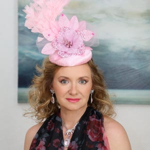 Pink Fascinator Light Pink Kentucky Derby Hat Pink Big Crystals Flower Wedding Guest Hat Pale Pink Garden Party Fascinator Pink Feathes