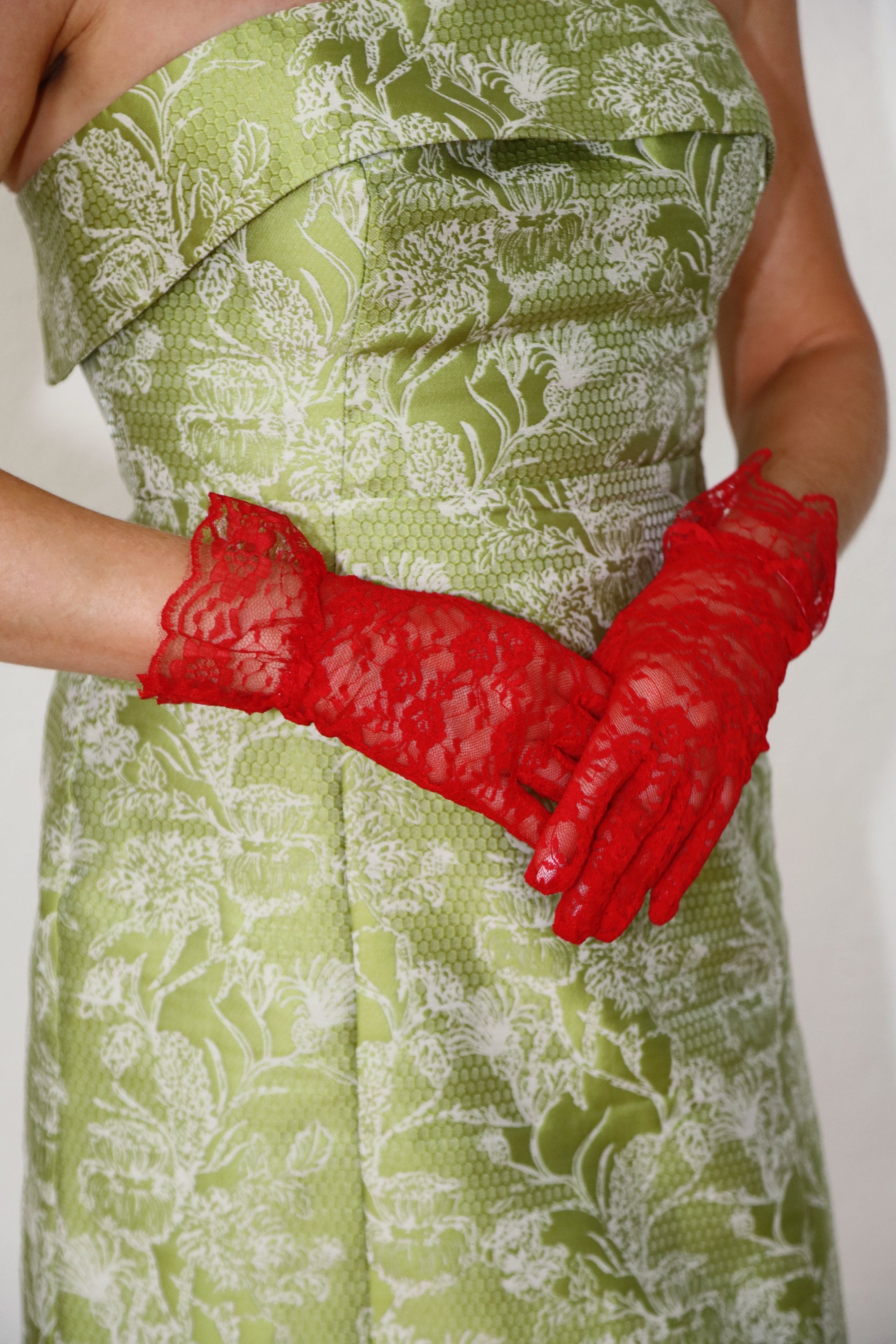 Red Lace Ruffle Gloves Short Glovettes Wrist Length Floral Opera Gloves -  Etsy