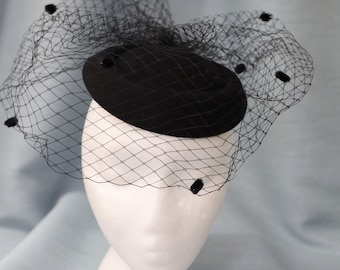 Black Veil Hat Black Fascinator Black Kentucky Derby Black Hat Wedding Guest Hat Black Headband Tea Party Hat 1920s Pillbox Hat Veil