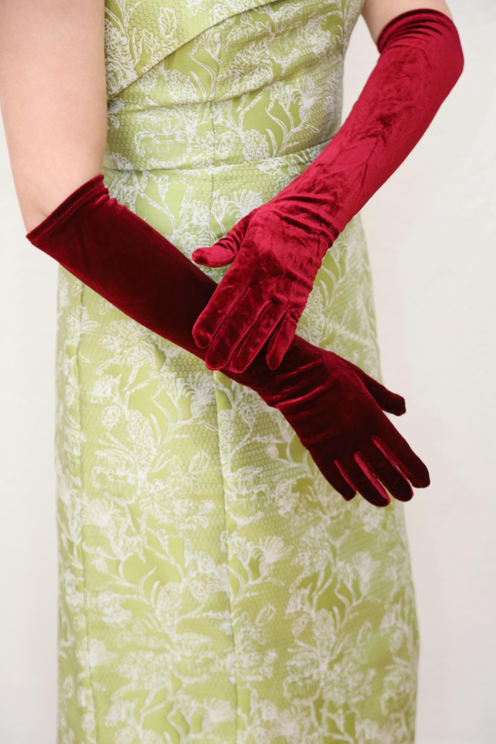 Burgundy Velvet Opera Gloves: Vintage Style Long Evening Gloves Below the  Elbow - Etsy