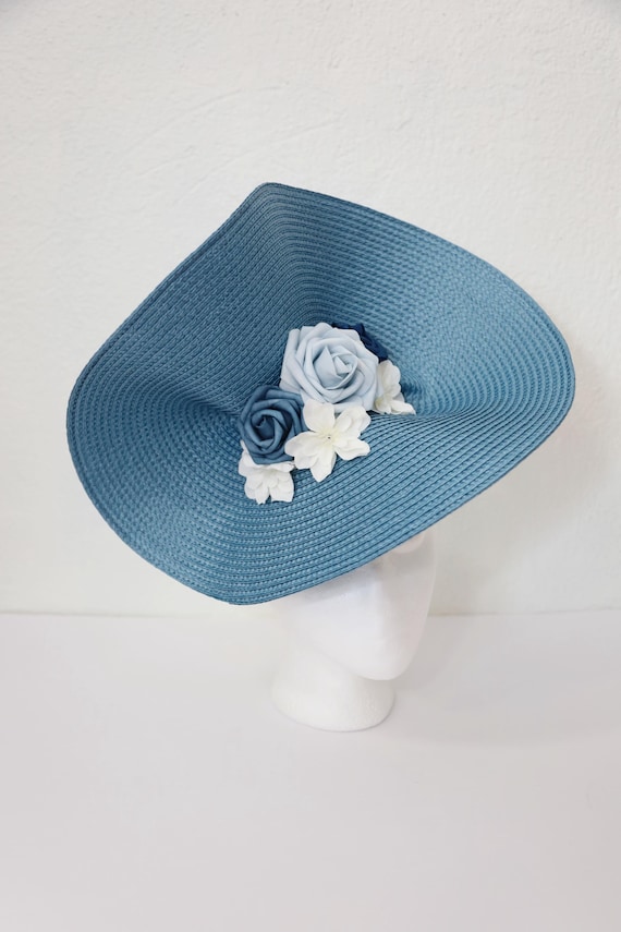Light Blue Kentucky Derby Fascinator: White Flower Wedding  display picture 2