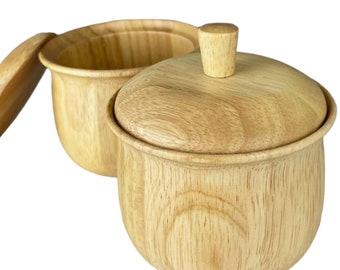 Wooden jar with lid