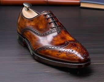 Chaussures en cuir faites main pour hommes, havane marron, bout ailé, bout richelieu, semelle noire, chaussures de style pour hommes faits main amateurs