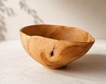 Skulptur "Misshapen bowl"