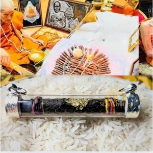 Riqueza extrema, charme e proteção – Takrut de pele de píton de Phaya Ngu Lueam • Amuleto tailandês de cobra • Poderoso talismã mágico de atração