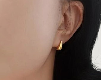 pendientes estilo mini bottega, pendientes de espalda plana con forma de lágrima, pendientes Kylie, pendientes colgantes de oro delicados, pendientes de cúpula, pendientes impermeables