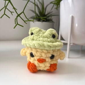 Mini poussin chapeau grenouille Bobby Peluche crochet image 2