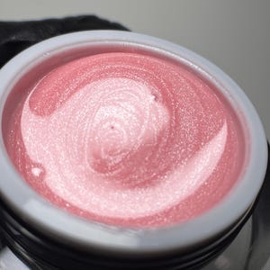 Gel constructor Shimmer 26: Extensión de uñas sin hema, modelado fuerte imagen 1