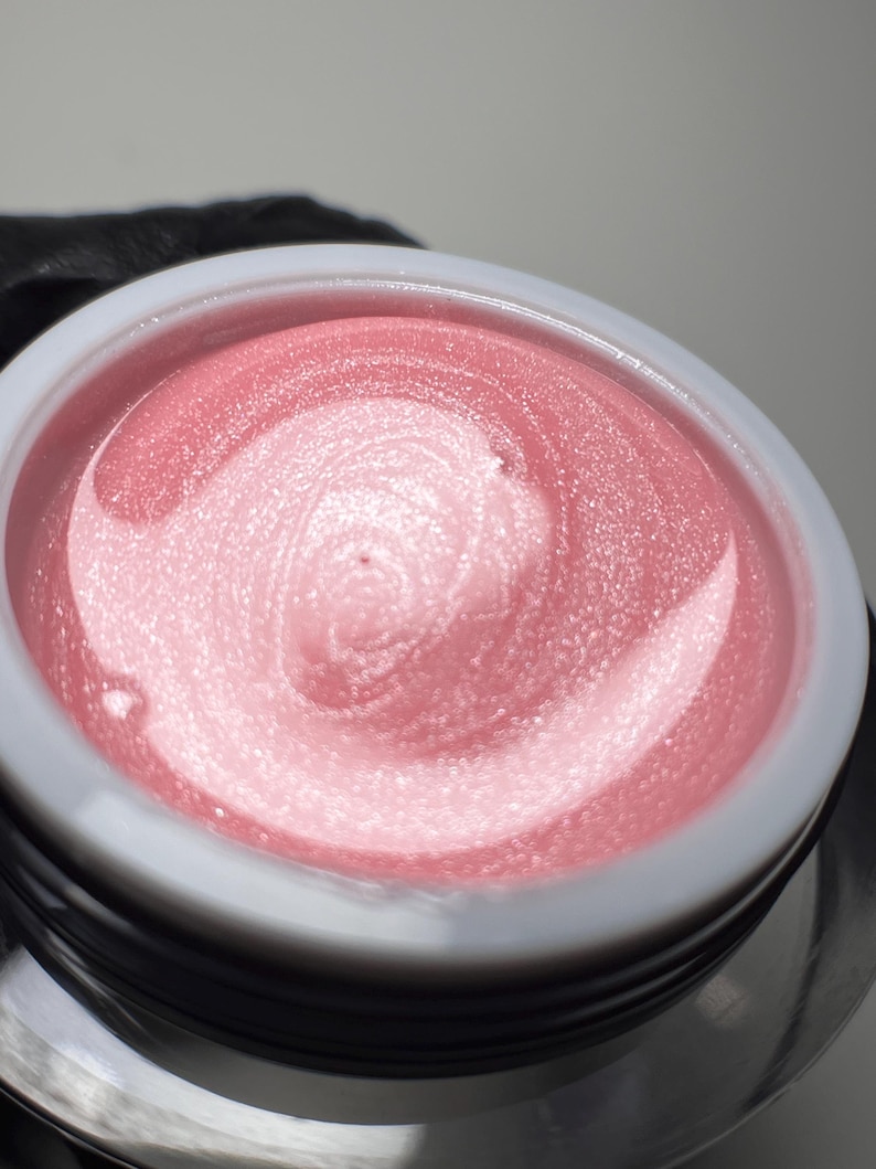 Gel constructor Shimmer 26: Extensión de uñas sin hema, modelado fuerte imagen 1