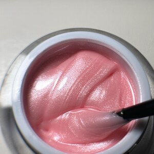 Gel constructor Shimmer 26: Extensión de uñas sin hema, modelado fuerte imagen 5